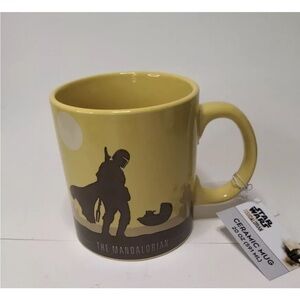 Star Wars The Mandalorian Disney  Ceramic 20oz Yellow silhouette Coffee Mug NWT